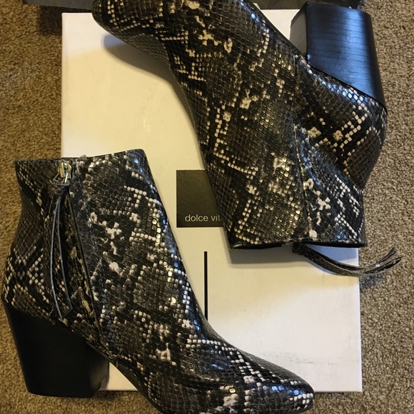 NWT Dolce Vita Boots - Picture 2 of 4